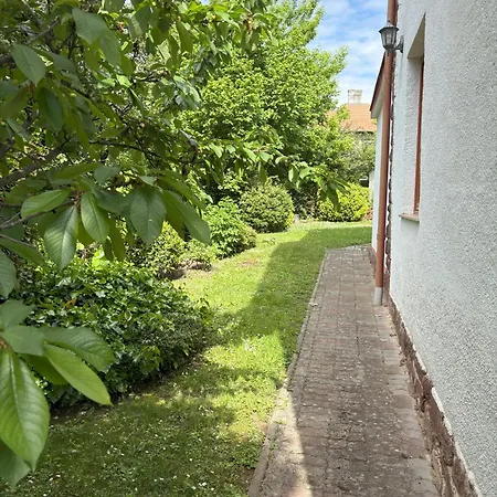 Rosa Vila Balatonalmádi